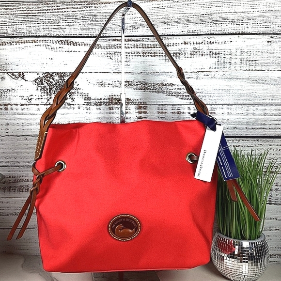 Dooney & Bourke Vibrant Red Shoulder Bag Nylon Summer Purse - Picture 1 of 8